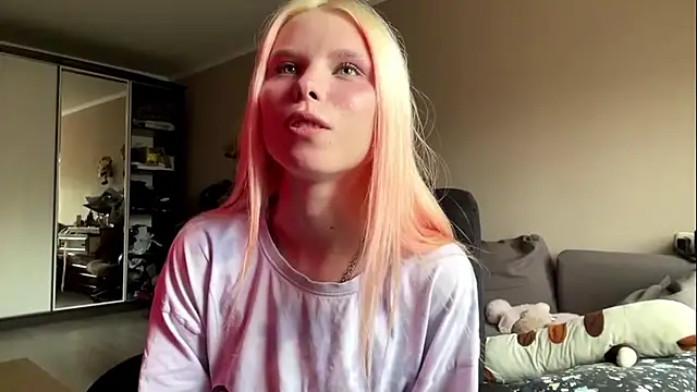 EdwinaDespres webcam
