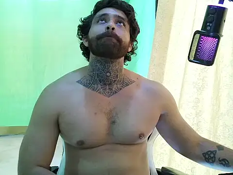 aronmiller404 webcam