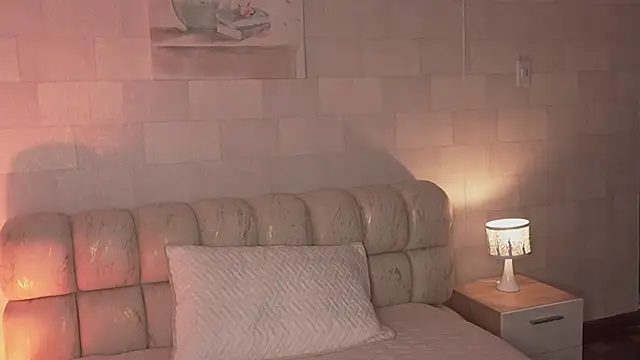 Alanna-Rosse webcam