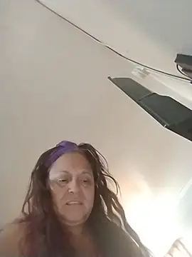 THEBEDroomdoOR webcam