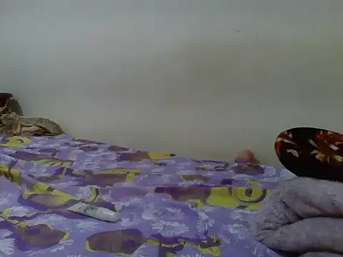 Midnight_doll01 live cam on StripChat