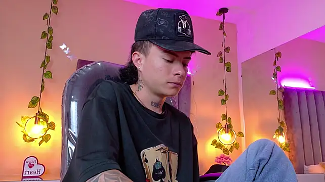 Nascary_Fox webcam