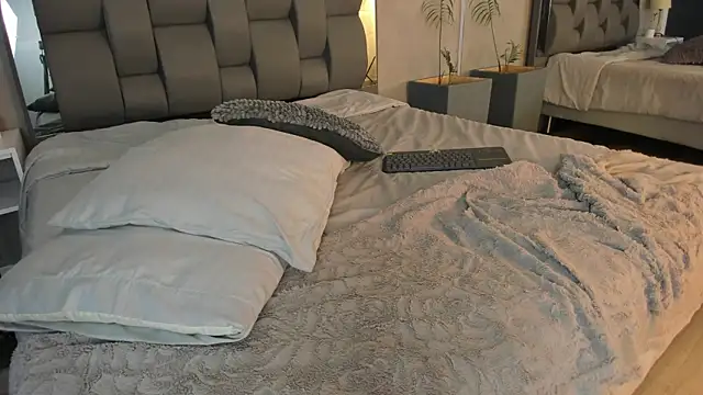 Charlie___Musk webcam