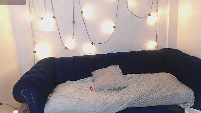 Karlaa_Doll webcam