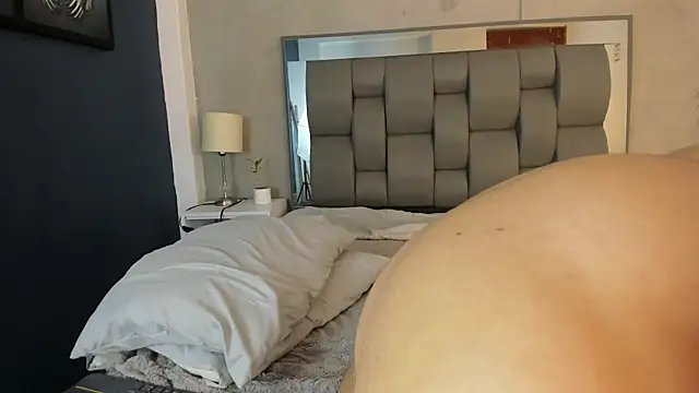 Charlie___Musk webcam