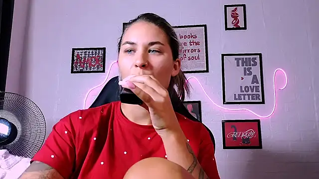 AlisaFrost webcam