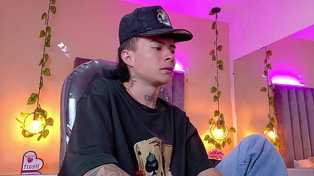 Nascary_Fox webcam