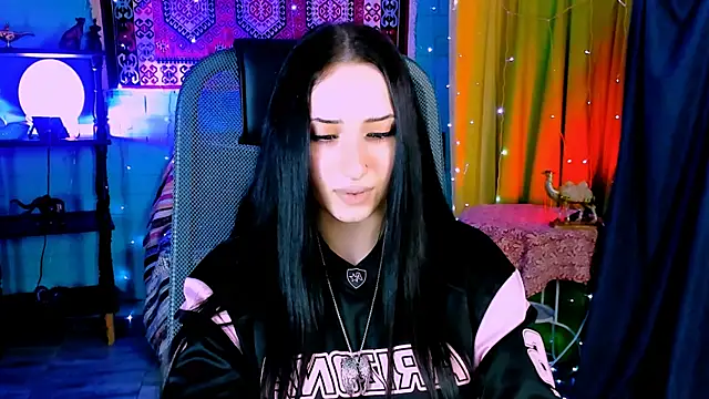 MonicaLowes webcam