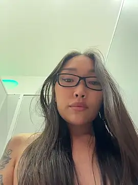 trytomakememoam webcam