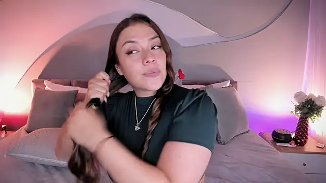 Nicolle_W webcam