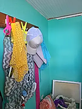 sexy7883 webcam
