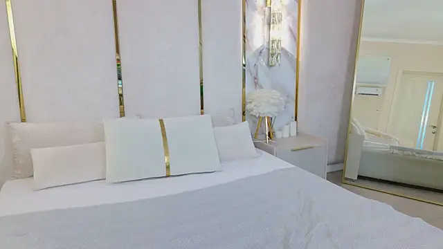 Lili_Lohan webcam