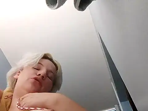 thatcutesubgirlwlw webcam