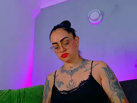 NoeliaSaenz__ webcam