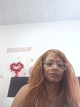 BustyMilf_ webcam