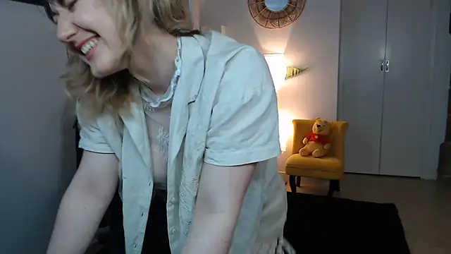 Crystal-dreamt live cam on StripChat