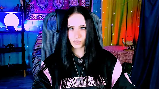 MonicaLowes webcam