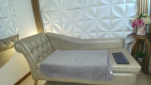 Bella_Stoone_ webcam