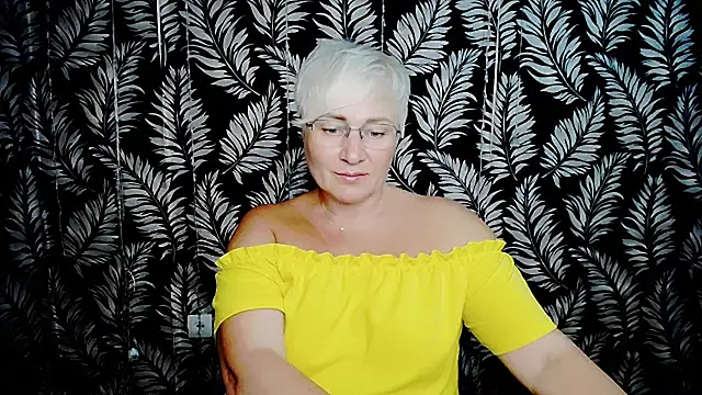 Olivia_playful webcam