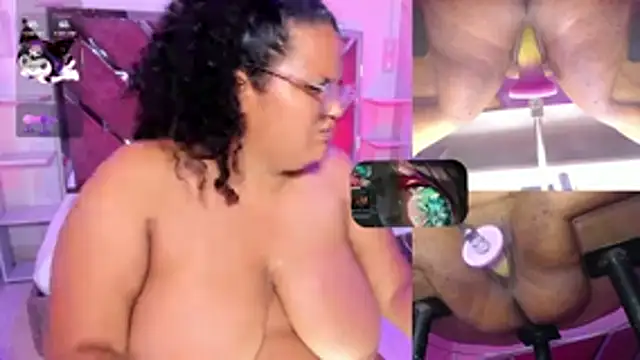 MhiaRey webcam