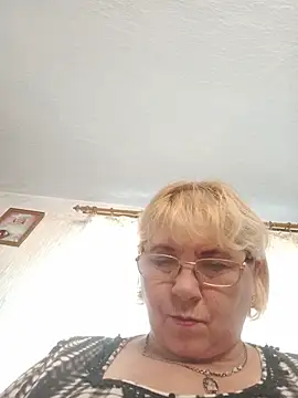 Elena_Beautiful784 webcam