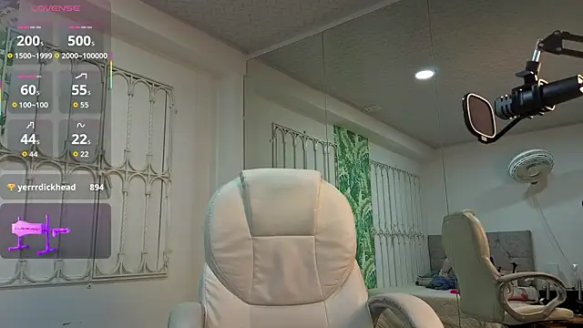 _lili_rose_ live cam on StripChat