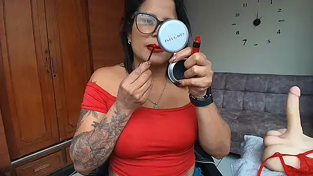 Majo_Soussa live cam on StripChat
