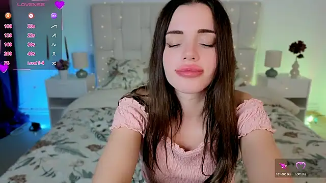 Little_cuti1e live cam on StripChat