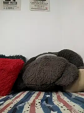 downsonMia webcam