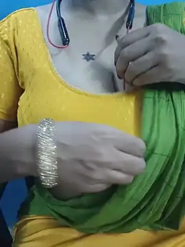 Tamil_Vennila_ webcam