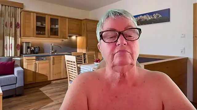Mystery-Grandmother webcam