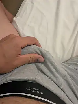 Hotguyj webcam
