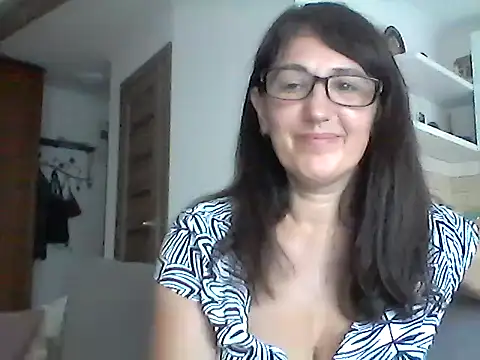 Elena48324 webcam