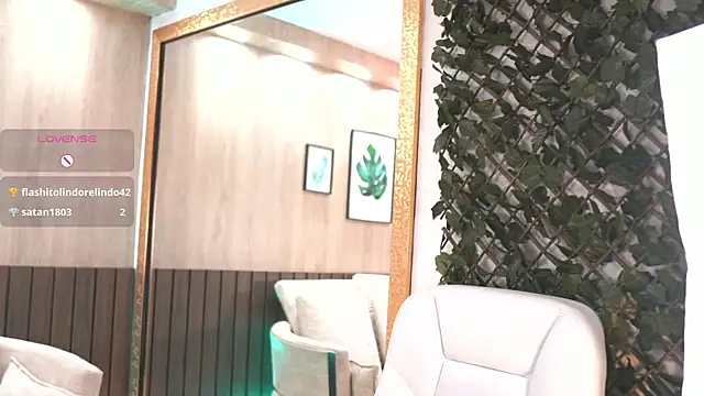 SeleneBanks webcam