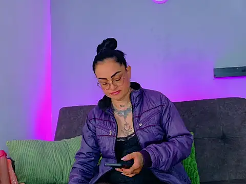 NoeliaSaenz__ webcam