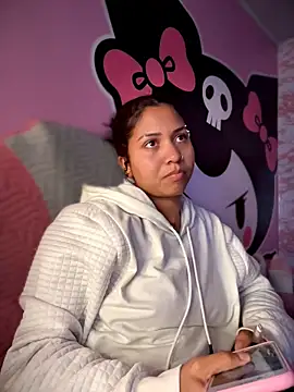 Alisha_LS webcam