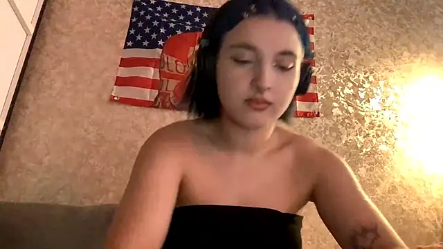 SharikaBabecki webcam