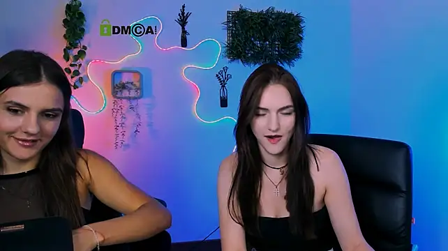 lisa_dark_ webcam