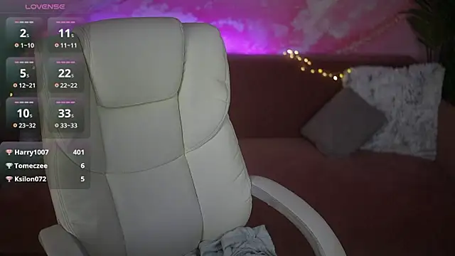 EmilyyMoon webcam