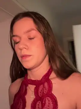 PeachCheeks_ webcam