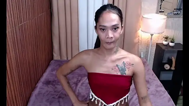 yoursexyyassy live sex cam