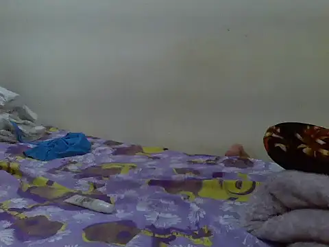 Midnight_doll01 webcam