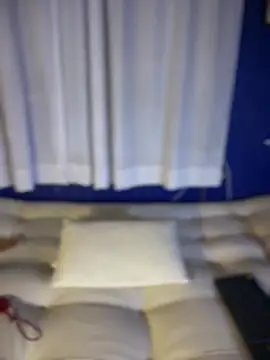 LeylaKnox webcam