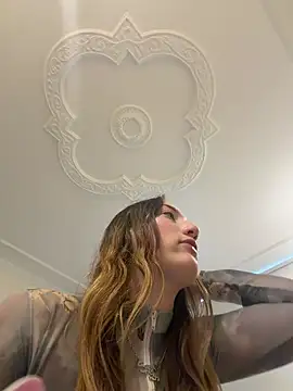 Valery_Salmons webcam