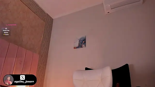 agatha_jener webcam