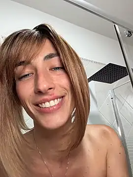 SugarLily24 webcam