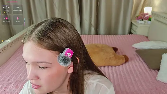 PlayfulMelly webcam