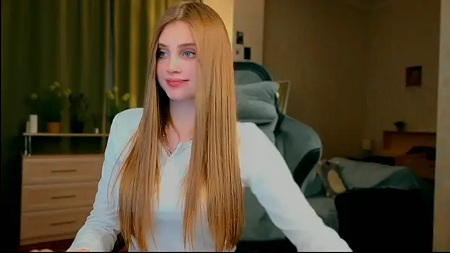 yourbeautyarya webcam