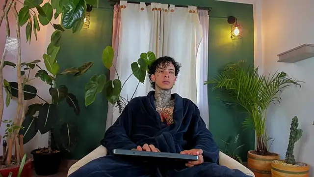 aron_ford77 webcam