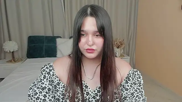 Mila_Vogue webcam